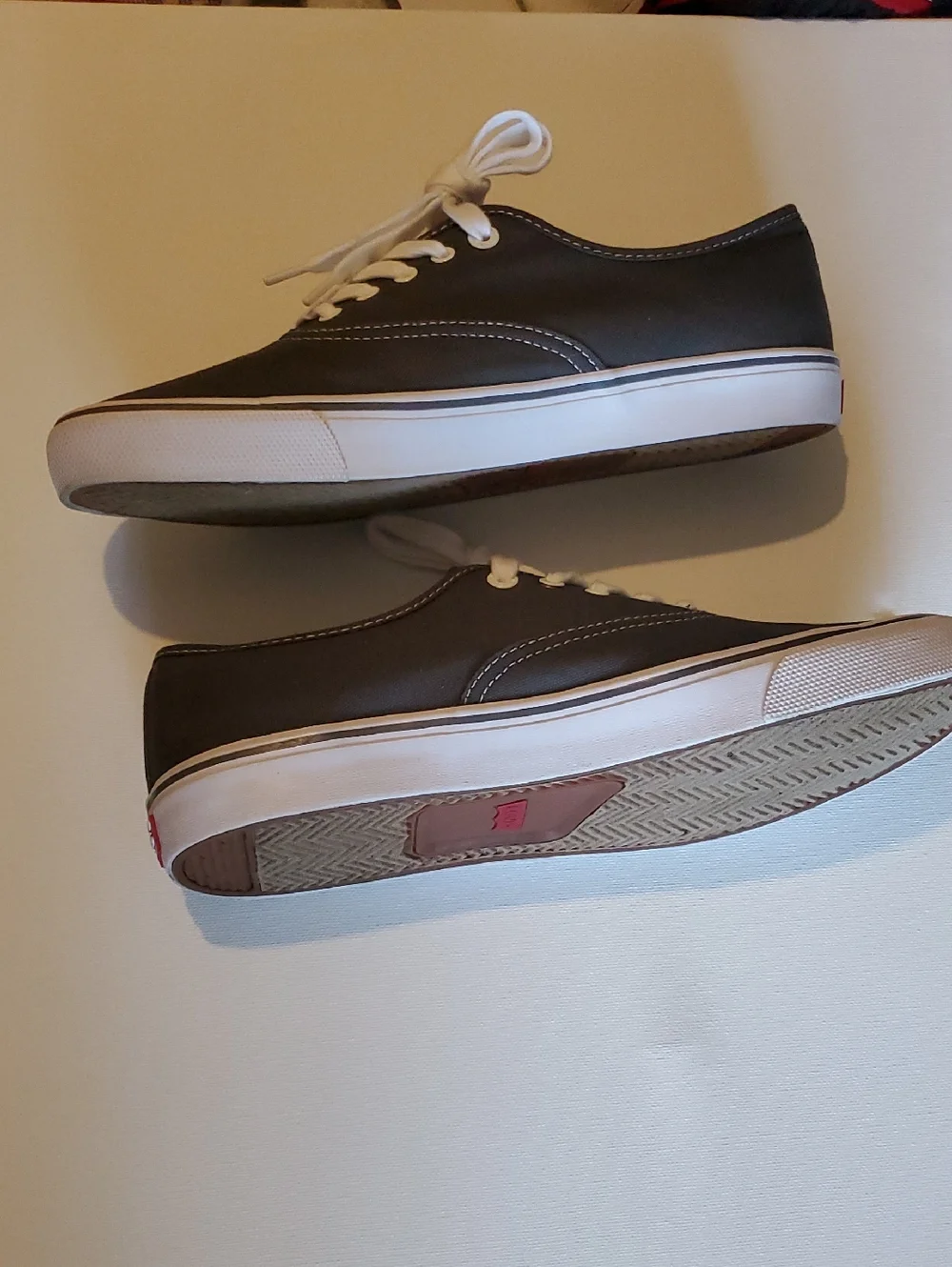 Levis Shoes - Picture 11 of 14